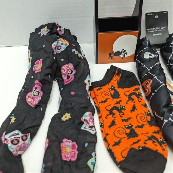 🎃 🦇👻🎃 $50 Value Halloween Goodie Bundle - See Description for Details 🎃👻🦇 - Picture 8 of 14